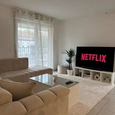 Superbe Appartement - Near Paris 科尔贝－埃索讷 外观 照片